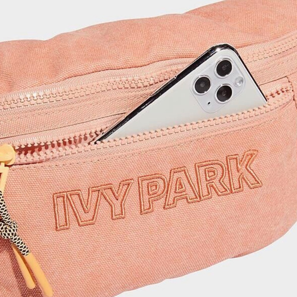 IVY PARK Crossbody/waist